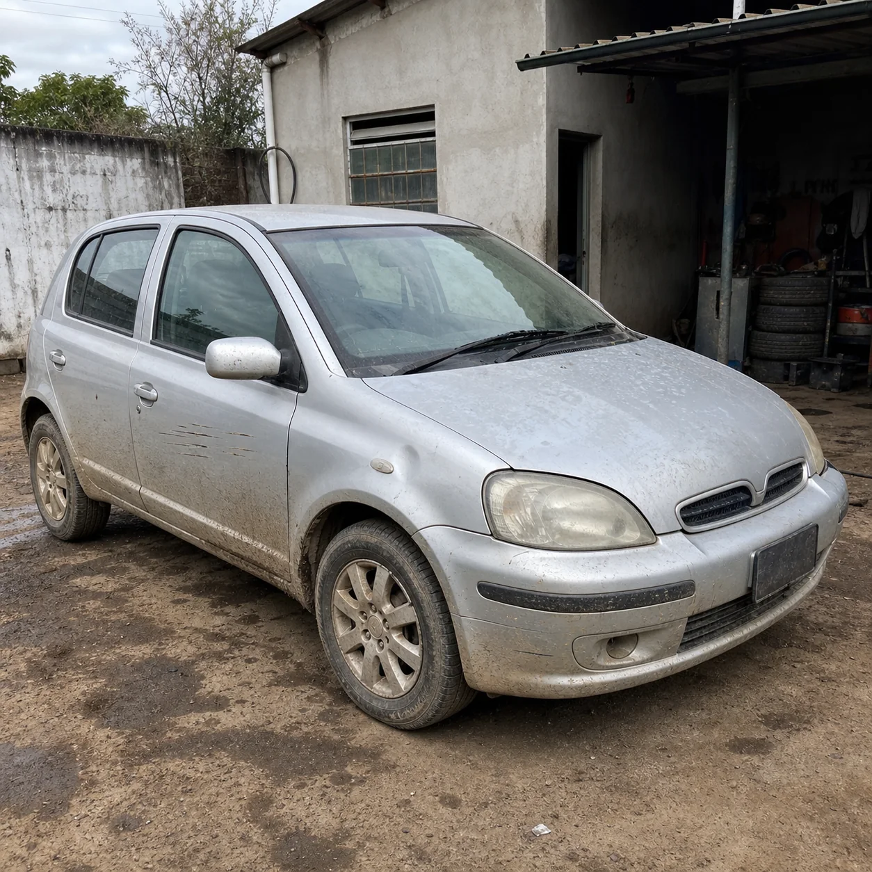 Carro antes da limpeza visual